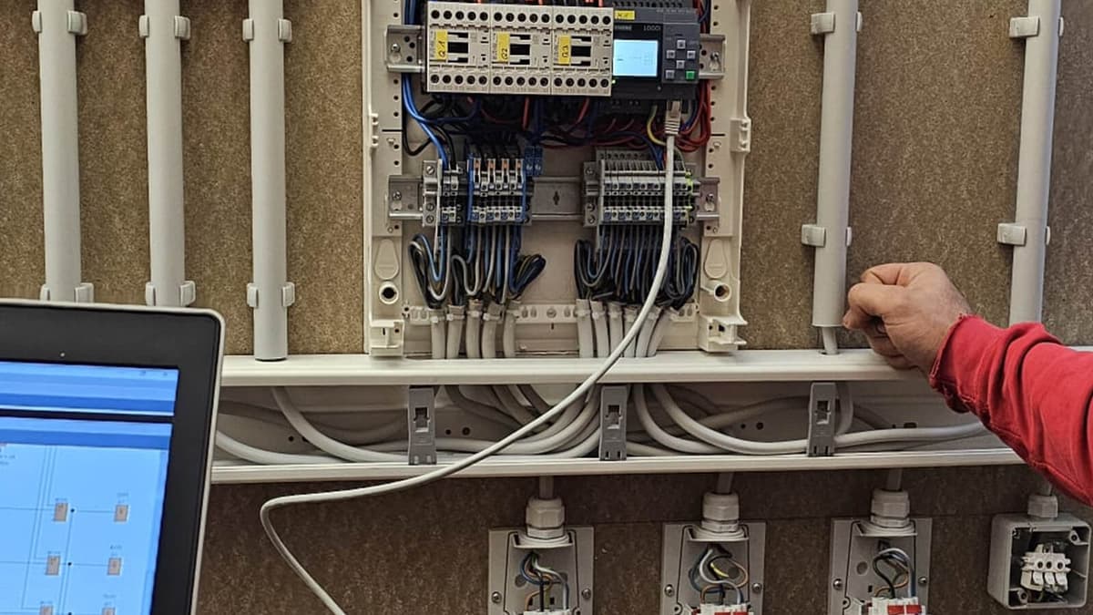 Company Image Slider